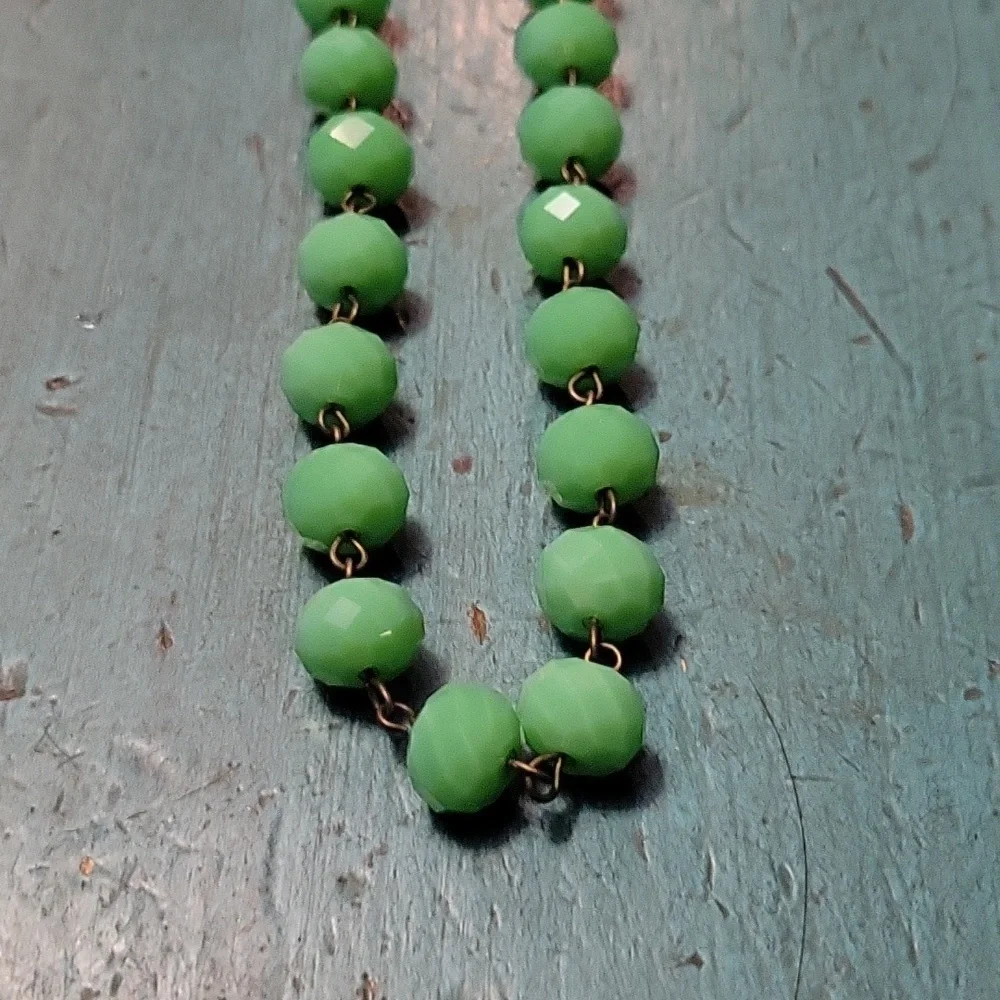 Sea green bead necklace with silver cross pendent 16" Rodeo style - Picture 3 of 4